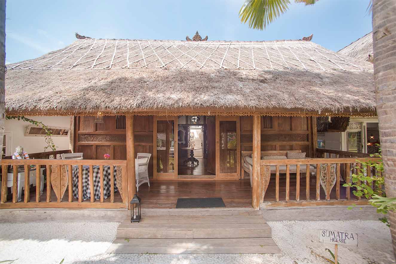 Sumatra Balcony